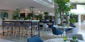 courtyard-by-marriott-paris-roissy-charles-de-gaulle-airport-hotel-restaurant-4