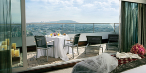 hesperia-tower-hotel-seminaire-barcelona-chambre-terrasse