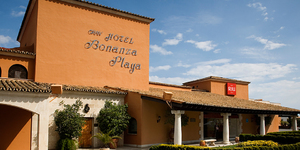 hotel-entrance-riu-palace-bonanza-playa-facade
