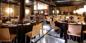 olivia-plaza-seminar-hotel-spain-table-restaurant-diner-a