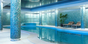penha-longa-resort-portugal-hotel-business-profilers-terrasse-piscine